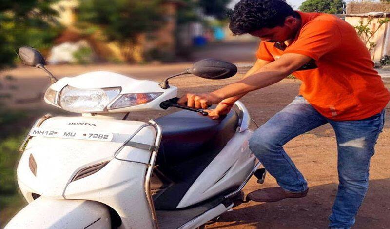 scooty-not-starting-in-winters-morning-1-jpg